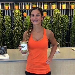 Meet your Posher, Larisa